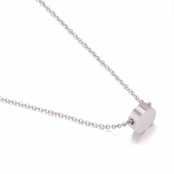 ⚜️[𝟯/$𝟮𝟴]⚜️NEW Round Charm Stainless Steel Necklace - Picture 8 of 12